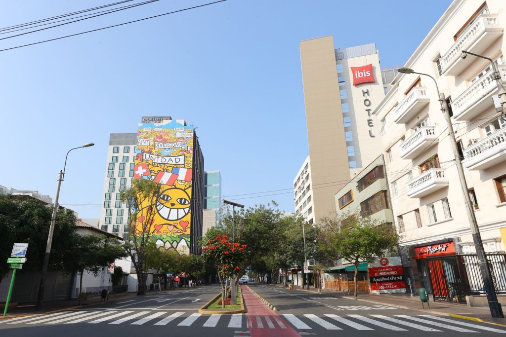 Distrito de Miraflores. Calles vacías durante el estado de emergencia decretado por el Gobierno para el día de hoy. (Foto Andina)