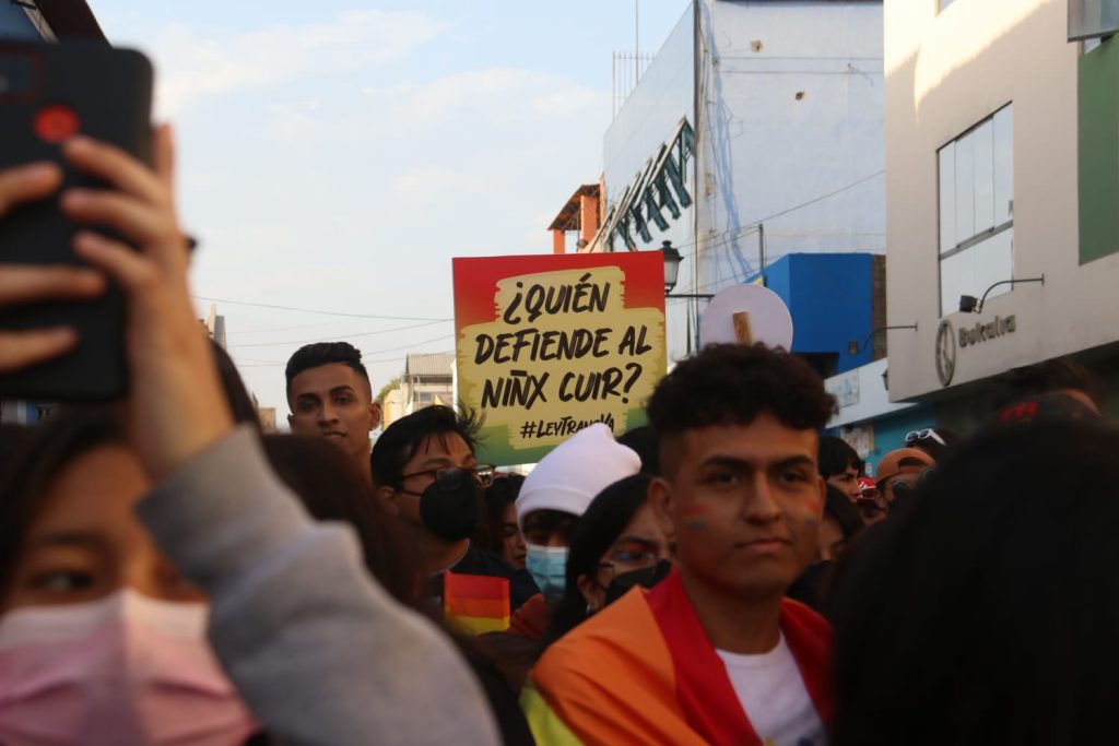 El objetivo de la marcha es llamar a la atención a la sociedad que la tolerancia es necesaria para vivir en paz. (Foto: Iván Orbegoso C.).