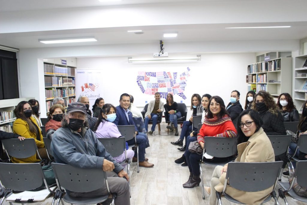 "Fue una de las mejores presentaciones que he tenido", dijo Ary Malaver, sobre su encuentro con lectores en Trujillo. (Foto: El Cultural). 
