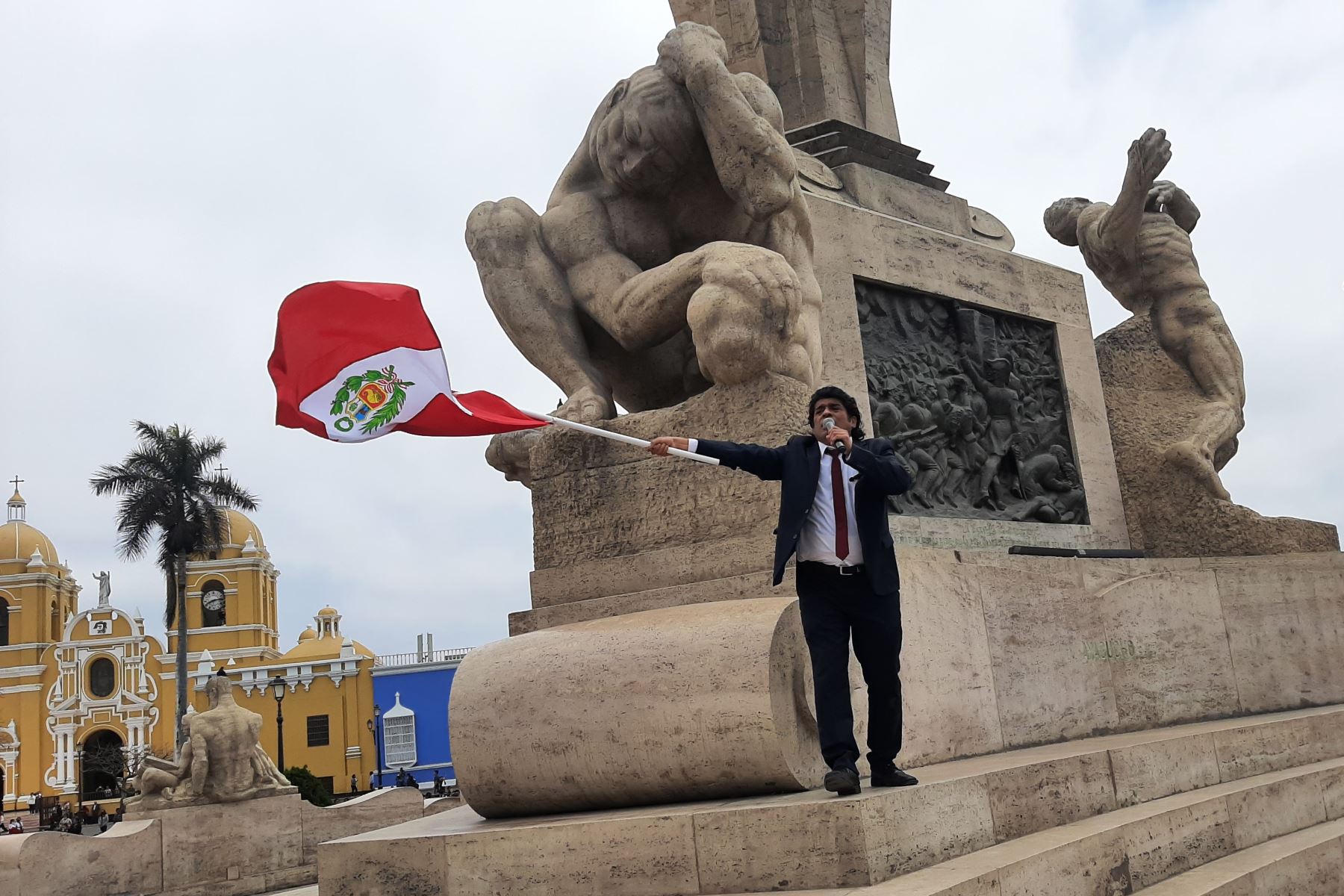 000908335W David Novoa. Homenaje a César Vallejo.