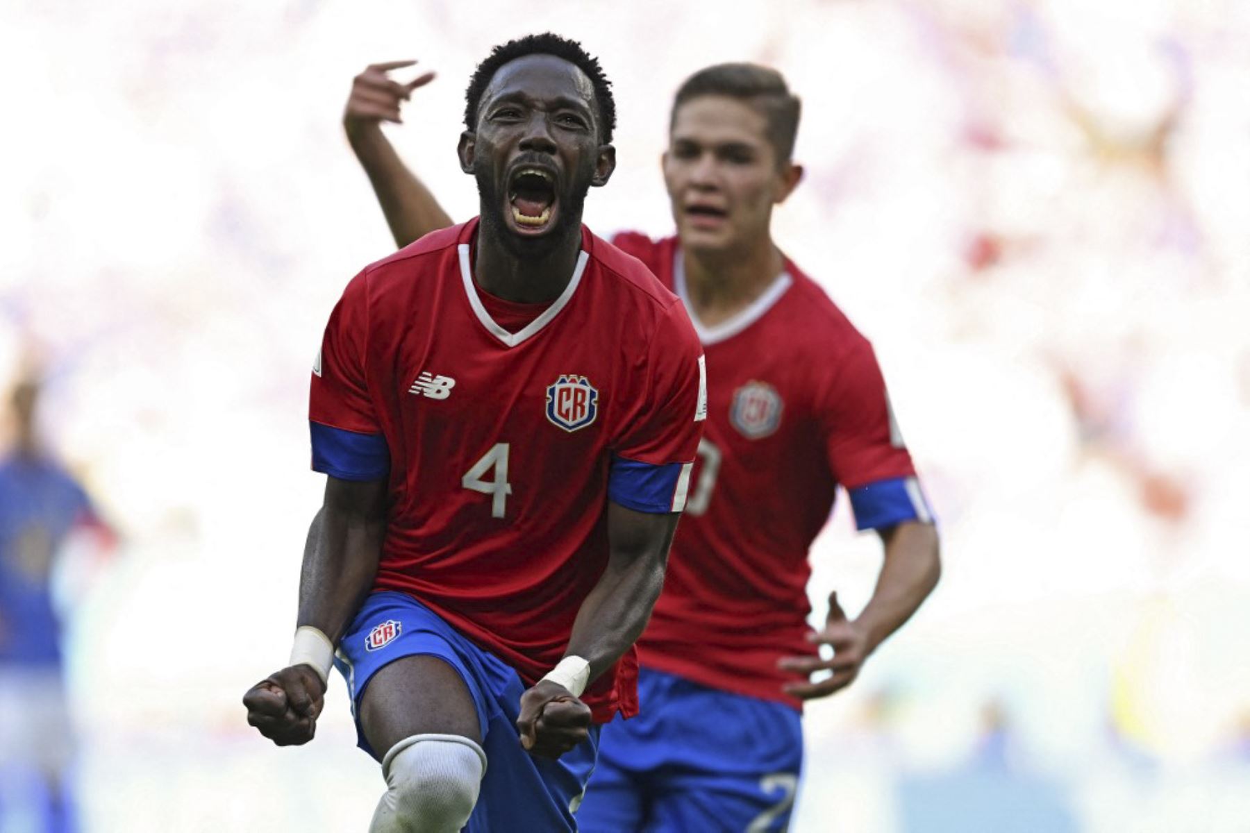 Fuller grita el gol anotado a Japón.