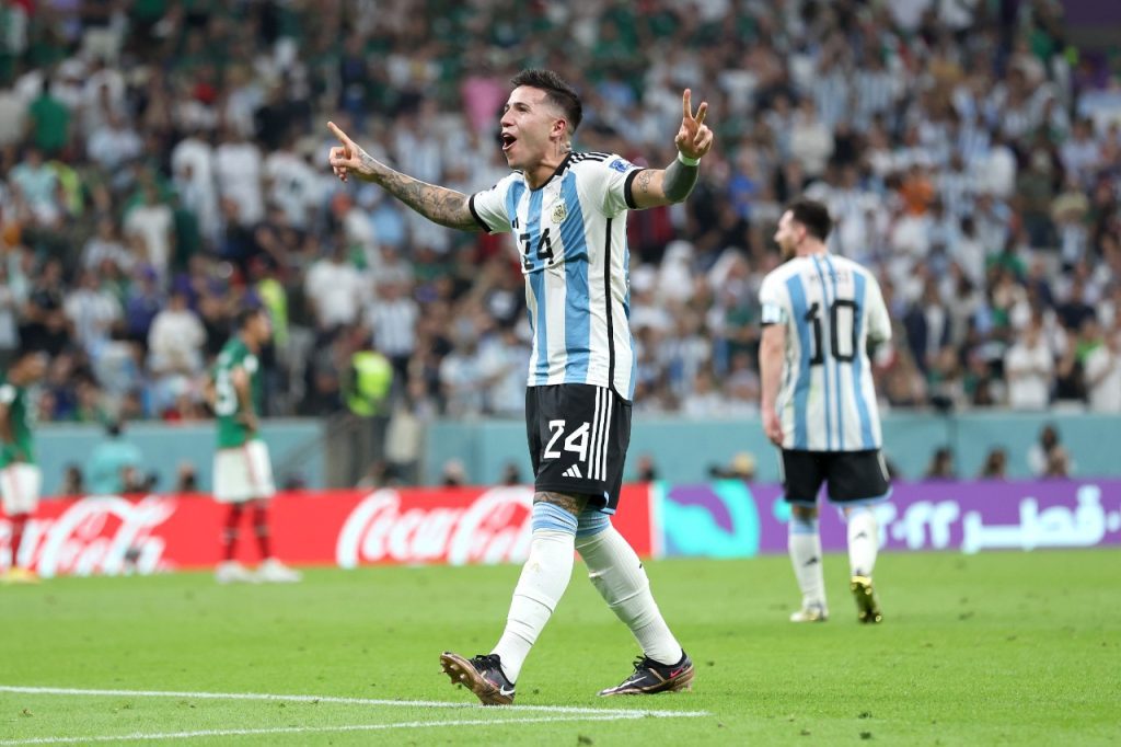 Esto fue lo que dijo Messi de Fernández: "No me sorprende lo de Enzo (Fernández), lo conozco y lo veo entrenar todos los días. Se lo merece porque es un jugador espectacular"