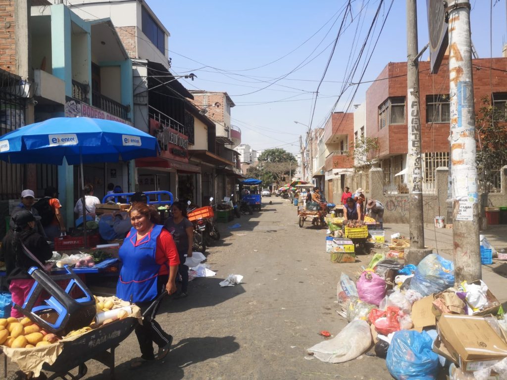 El mercado de Monserrate es un foco infeccioso que debe ser atendido por las autoridades. (Foto: Ryan Oliva Carranza). 