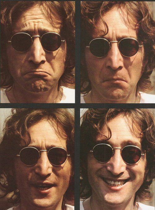 Imagen de tres fotografía en las que se aprecia a Jhon Lennon realizar gestos.