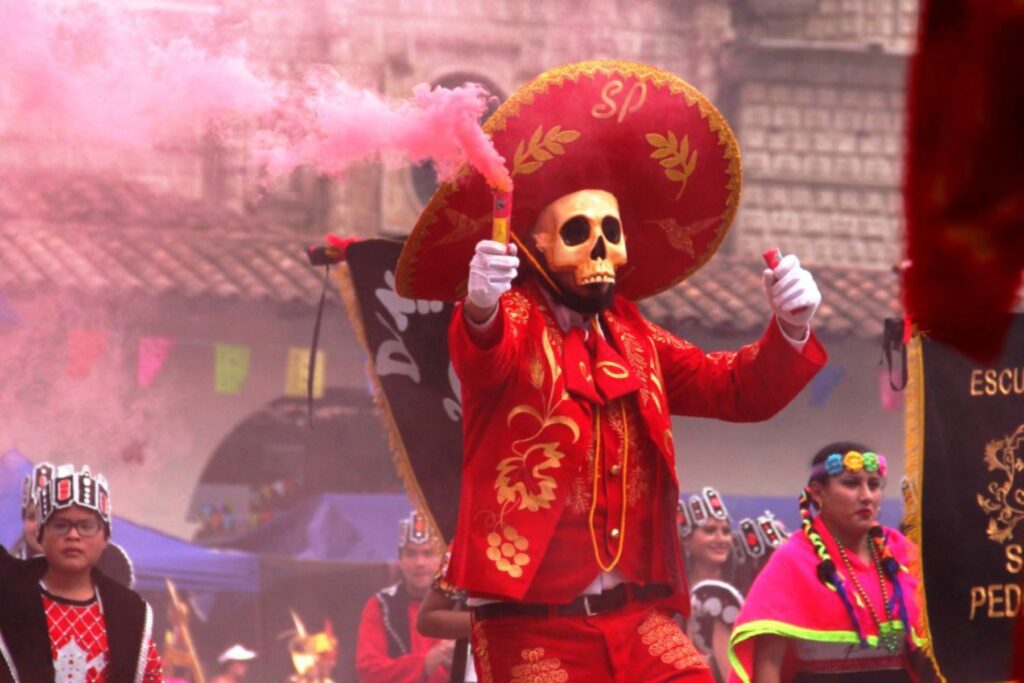 Cajamarca es una fiesta. Miles de turistas disfrutan del carnaval.
