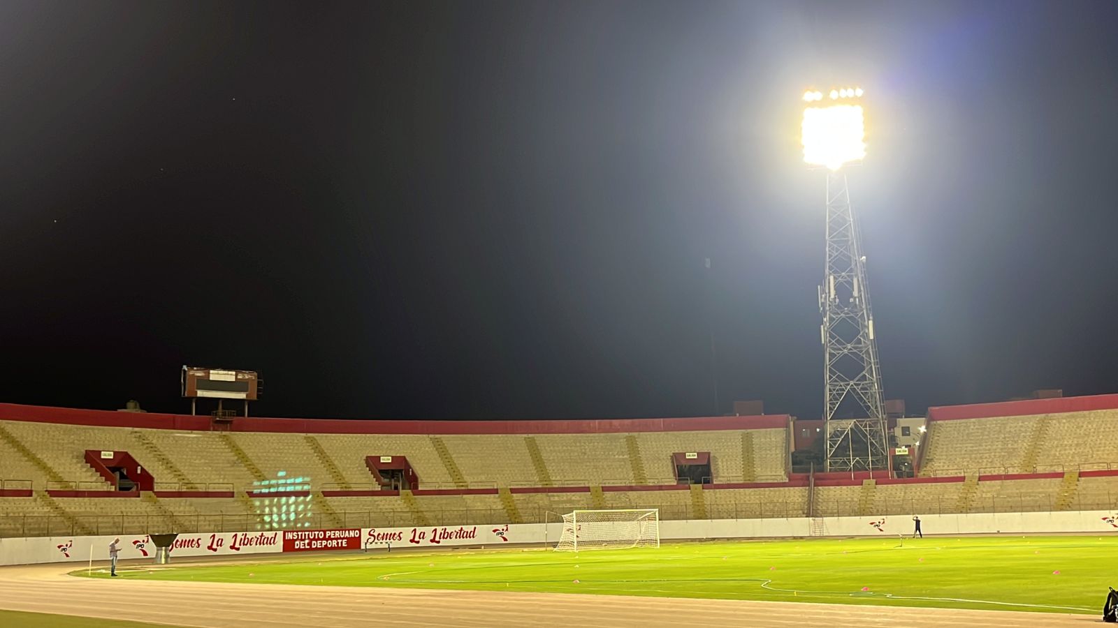 Luces, cámaras… Vallejo a la espera del visto bueno de Conmebol