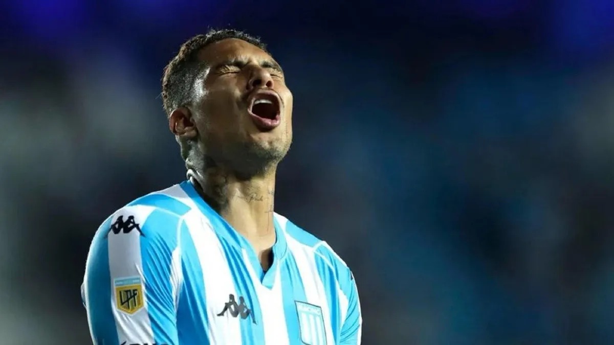 “Guerrero sentía que en Racing estaba más cerca del retiro” Guerrero, el destacado delantero peruano, ha decidido poner fin a su etapa en el Racing de Avellaneda. La prensa argentina informó hoy que el jugador ha retirado todas sus pertenencias del predio de La Academia tras rescindir su contrato.