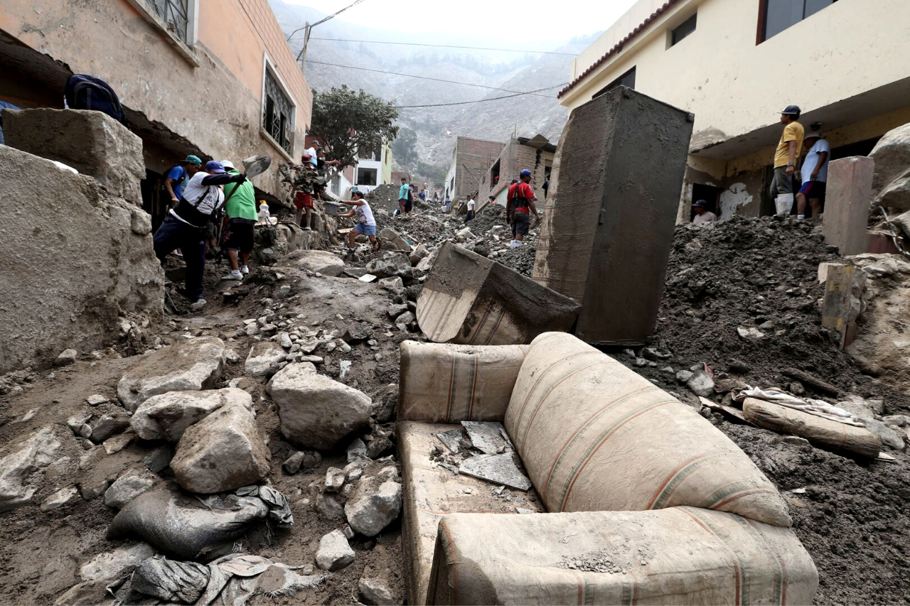 La región de La Libertad se prepara para implementar un programa piloto que busca reubicar a las familias que viven en áreas de alto riesgo debido a inundaciones y desbordes de ríos y quebradas provocadas por las intensas lluvias del fenómeno El Niño.