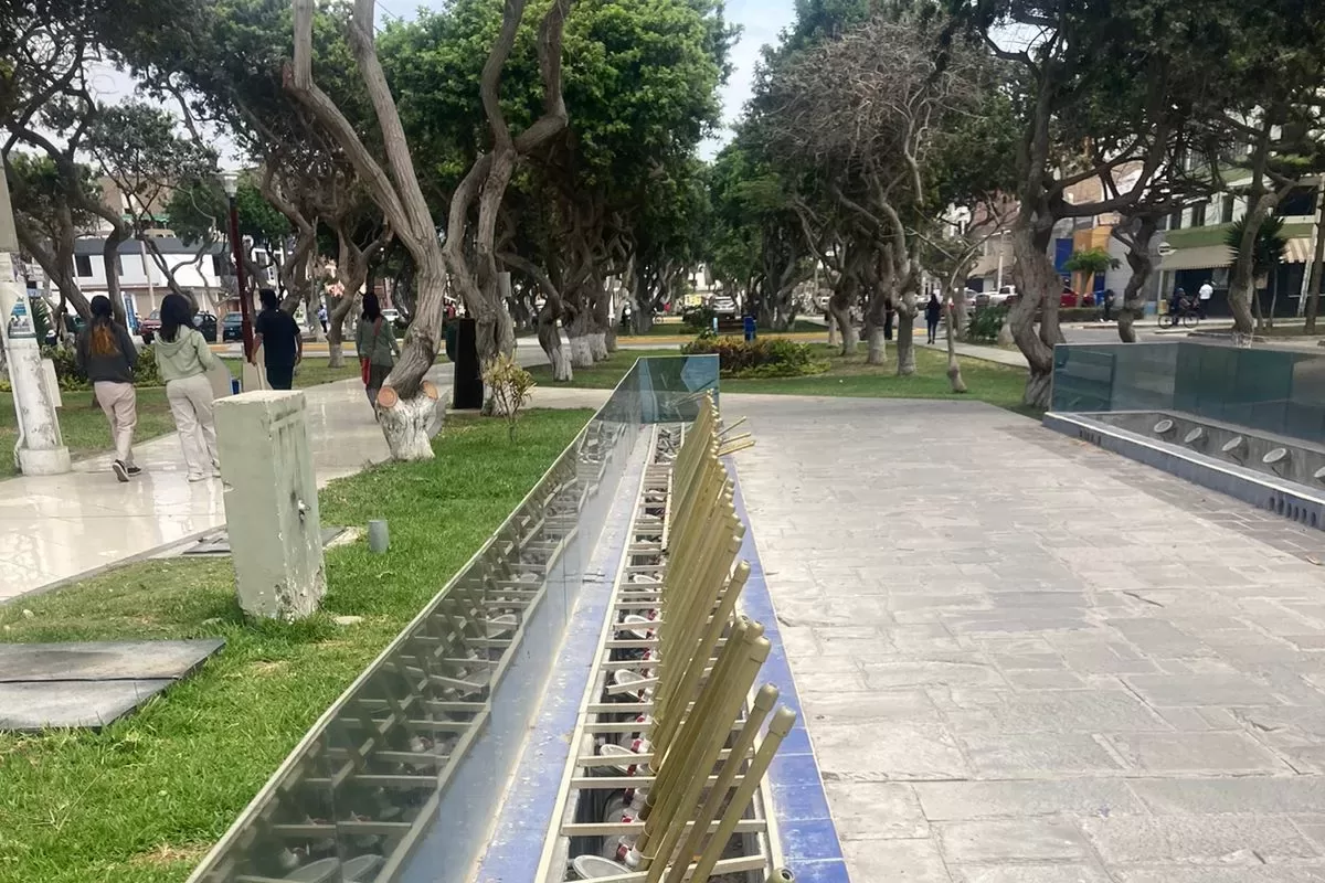 Equipos del Paseo de Aguas de Trujillo en desperfecto.