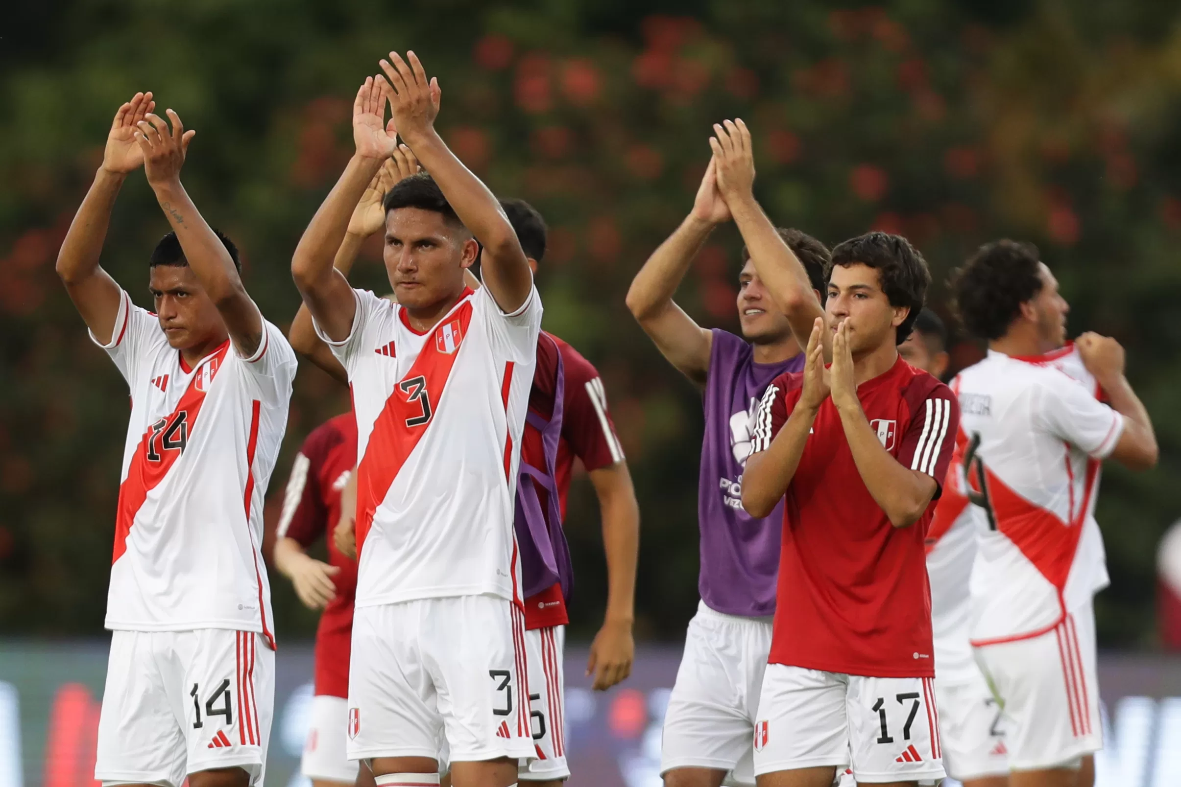 Nuevo reto para la Sub-23 de ‘Chemo’: hoy ante la Argentina de Javier Mascherano Un nuevo desafío para la Selección Peruana en el Torneo Preolímpico Sub-23 después de su victoria ante Chile.