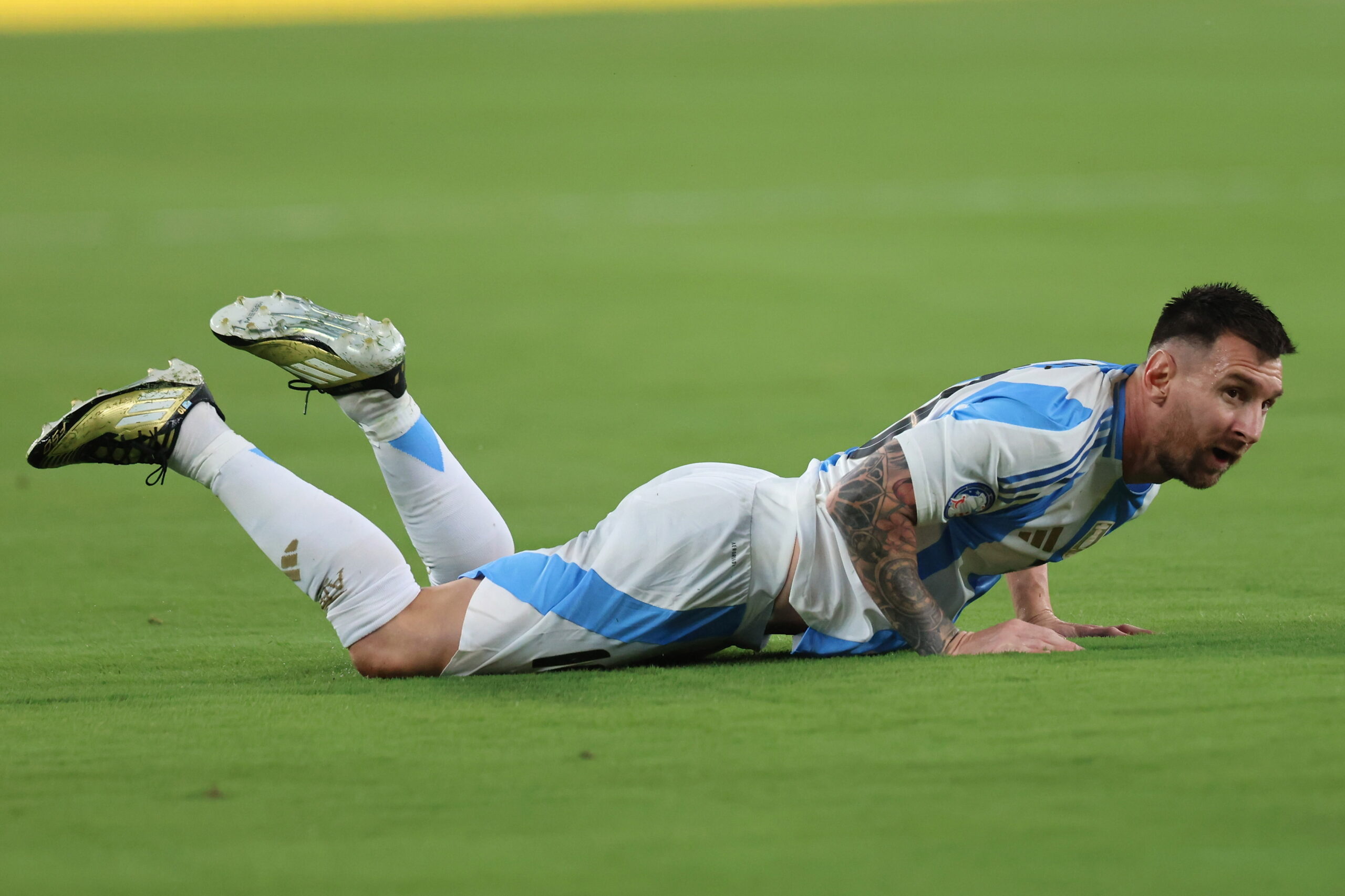 Messi, baja ante Perú: la 'Pulga' no entrenó hoy y Scaloni decidió guardarlo para los cuartos de final
