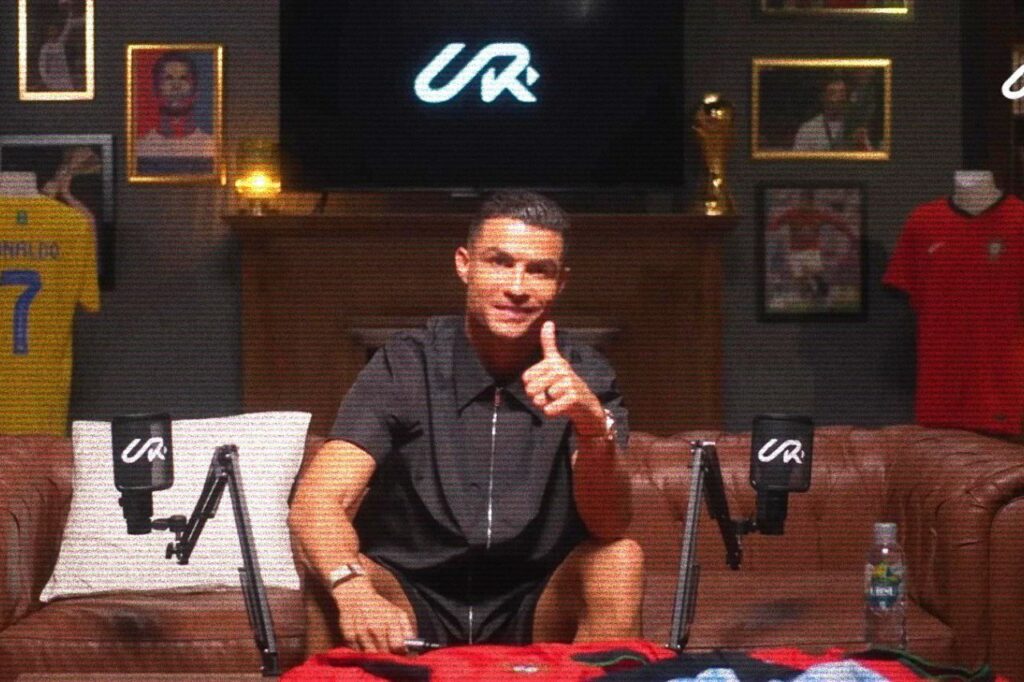 Cristiano Ronaldo es una máquina de hacer dinero. Ahora cuenta con su canal de YouTube y rompe récords de seguidores. 