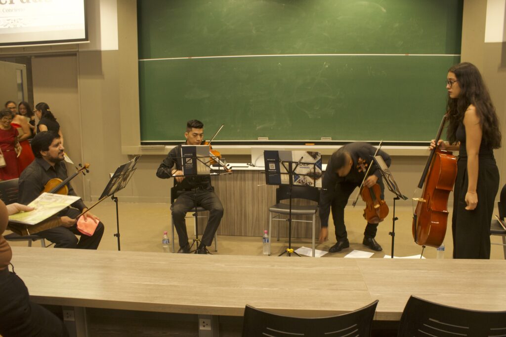 Delia Pérez Esparza, Piura,