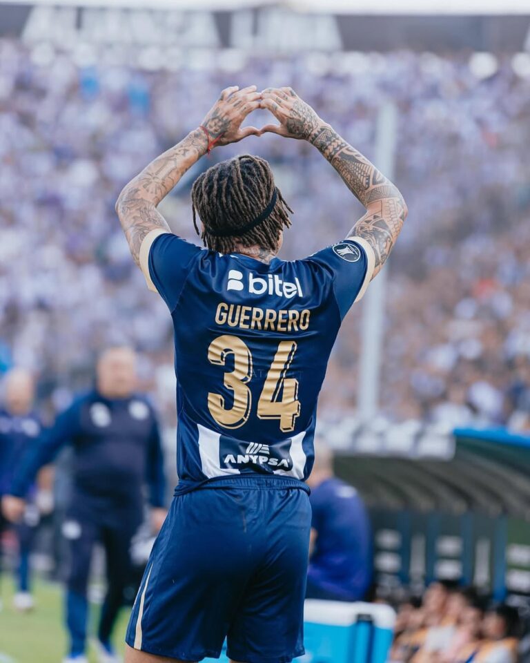 Paolo Guerrero, delantero de 41 años de Alianza Lima, no jugará ante la U de Chile.