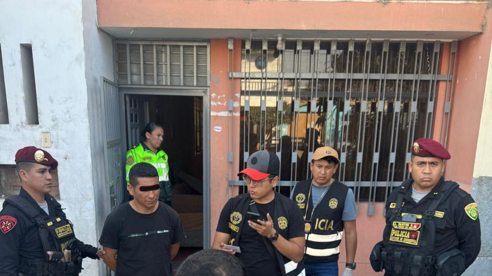 La Policía Nacional intervino un domicilio en el distrito de La Esperanza, en Trujillo, donde vivía un integrante de La Nueva Jauría.