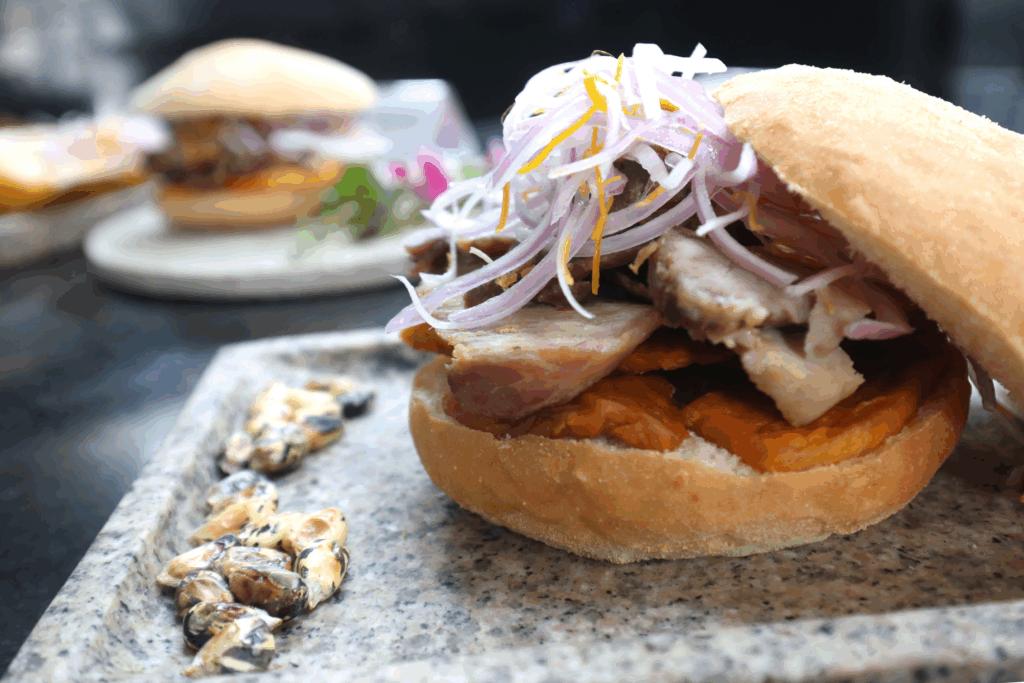 Pan con chicharrón