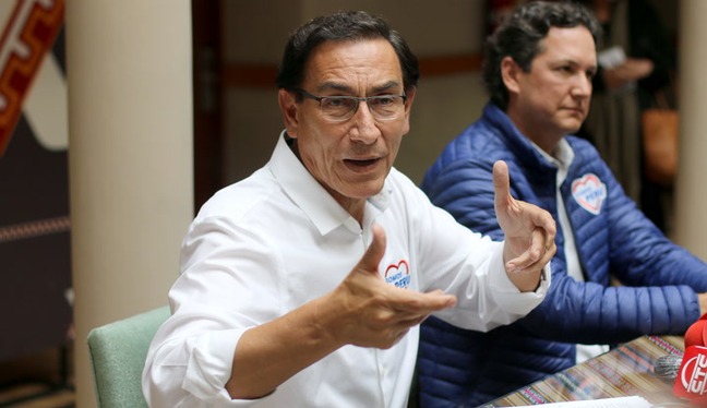 Martín Vizcarra y Daniel Salaverry, en campaña política. 