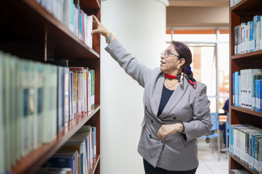 Iris Palacios, docente.